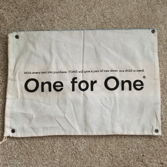 Toms Drawstring Bag - Picture 2 of 3